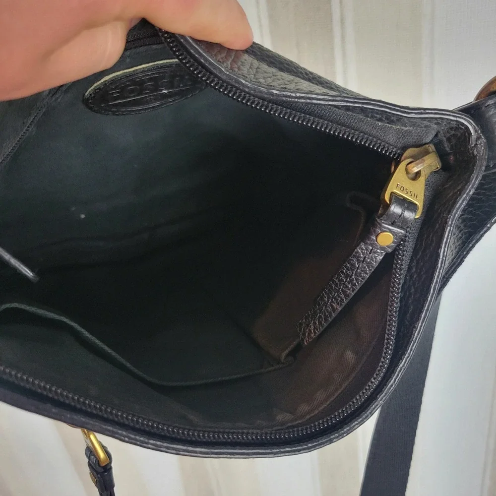 Vintage Fossil Leather Crossbody Bag and‎ Matching Wallet Black